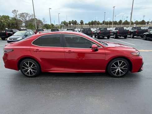 Used 2023 Toyota Camry SE FWD image 8