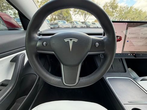 Used 2021 Tesla Model 3 Long Range image 19