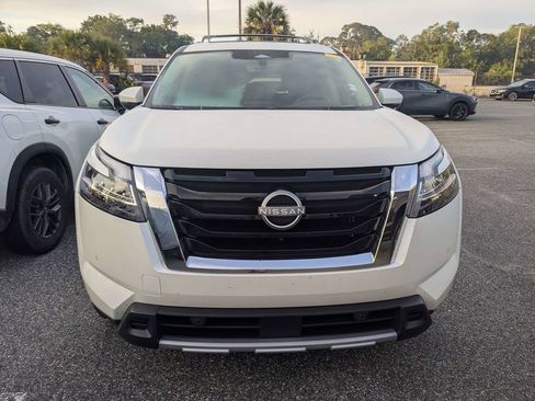 Used 2024 Nissan Pathfinder Platinum w/ Cargo Package FWD image 2