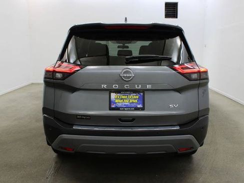 Certified 2022 Nissan Rogue SV FWD image 4