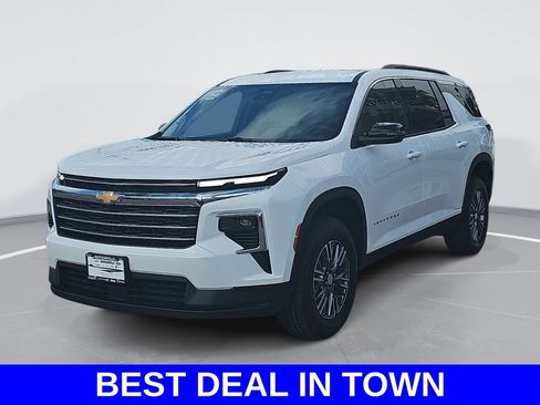 New 2026 Chevrolet Traverse LT w/ Sun and Wheel Package FWD image 7