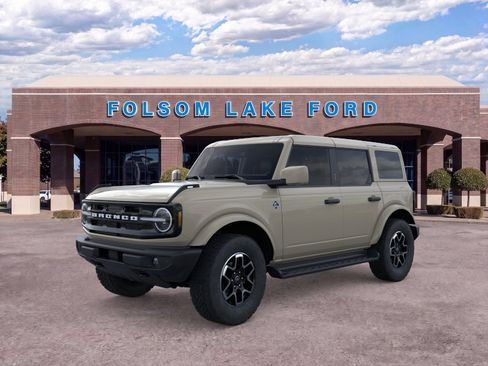 New 2026 Ford Bronco Outer Banks AWD/4WD image 1