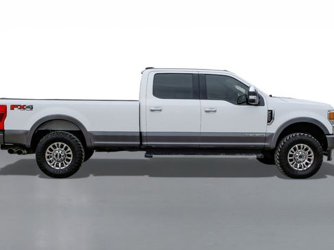 Used 2021 Ford F350 Lariat w/ Chrome Package image 6