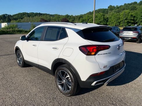 Certified 2023 Buick Encore GX Select w/ Safety Package II FWD image 2