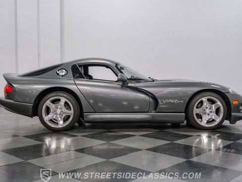 Used 2002 Dodge Viper GTS image 12