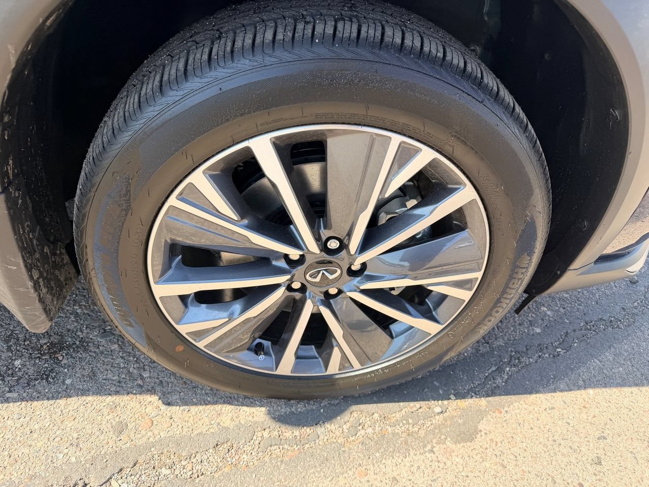 New 2027 INFINITI QX60 Luxe FWD image 10