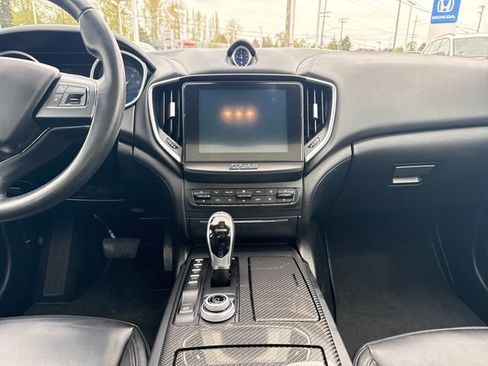 Used 2017 Maserati Ghibli S RWD image 19
