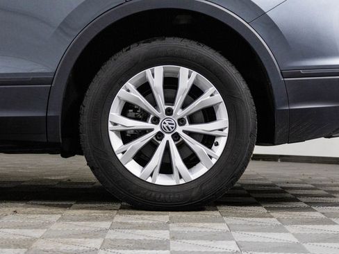 Used 2020 Volkswagen Tiguan S image 39