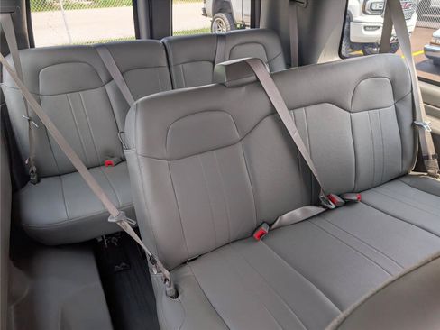 New 2026 Chevrolet Express 3500 LS w/ Chrome Appearance Package RWD image 38