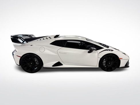 Used 2023 Lamborghini Huracan STO image 6