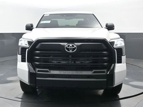 New 2026 Toyota Tundra SR image 18