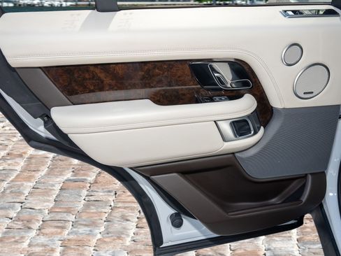 Used 2021 Land Rover Range Rover Westminster Edition image 11