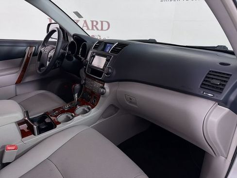Used 2013 Toyota Highlander Limited FWD image 37