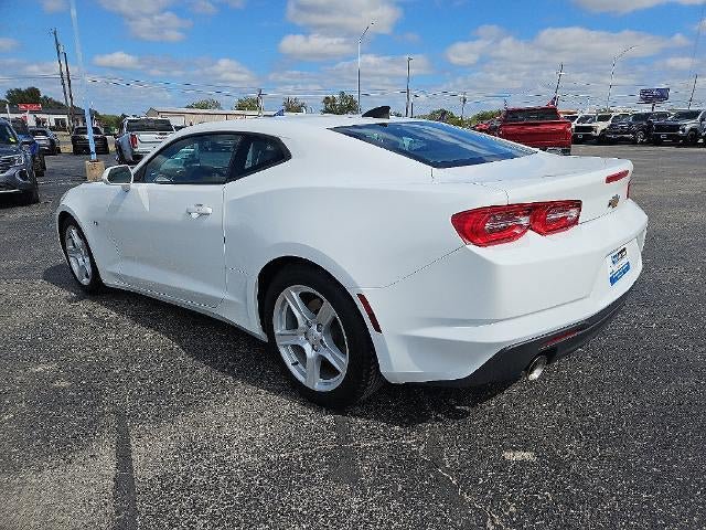 Used 2023 Chevrolet Camaro LT RWD image 4
