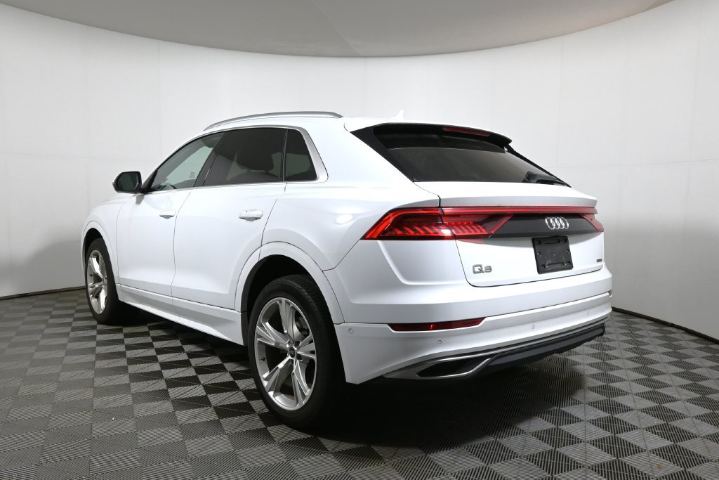 Used 2023 Audi Q8 Premium AWD/4WD image 5