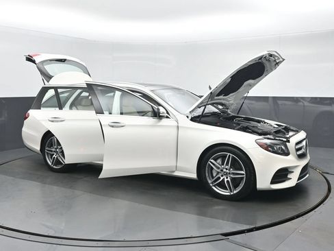 Used 2019 Mercedes-Benz E 450 4MATIC Wagon image 42