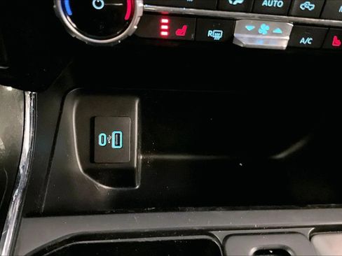 Certified 2022 Ford F150 XLT w/ Equipment Group 302A High image 31