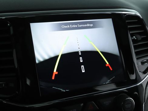 Used 2021 Jeep Grand Cherokee Laredo X image 14