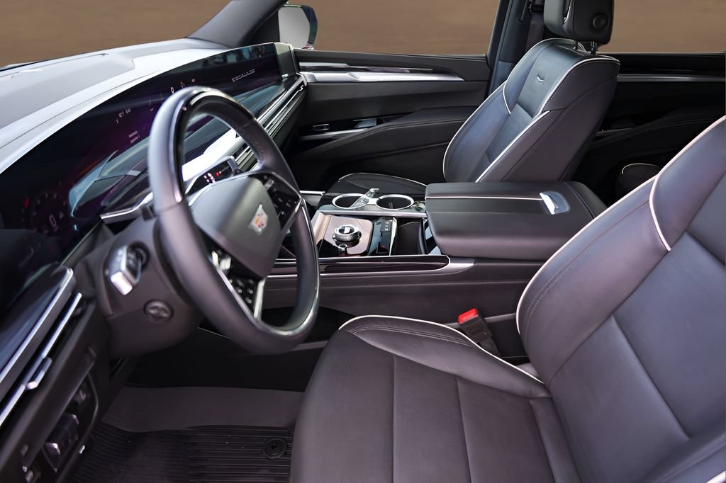 Certified 2025 Cadillac Escalade Sport w/ LPO, ONYX Package RWD image 9
