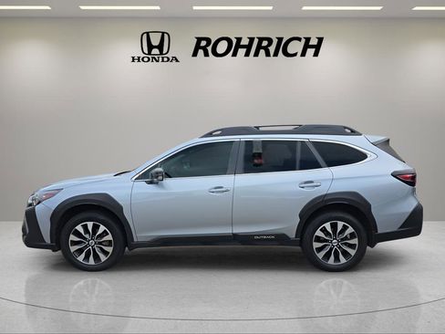 Used 2023 Subaru Outback Limited image 8