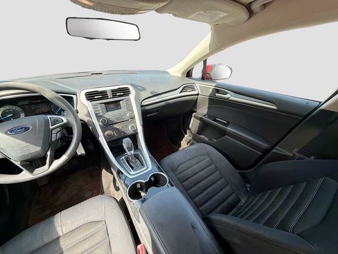 Used 2015 Ford Fusion SE FWD image 23