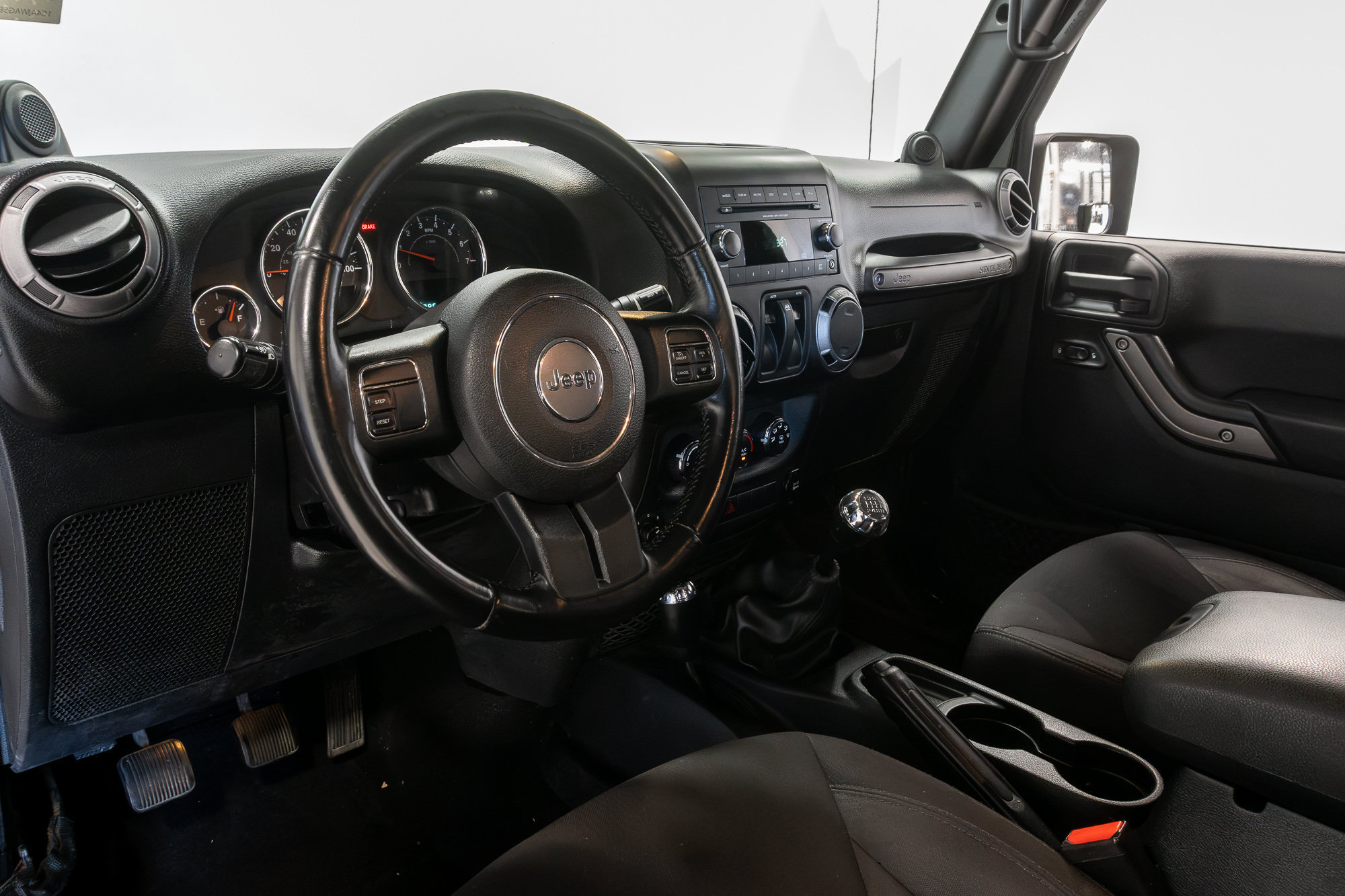 Used 2014 Jeep Wrangler Sport w/ Quick Order Package 23S AWD/4WD image 7