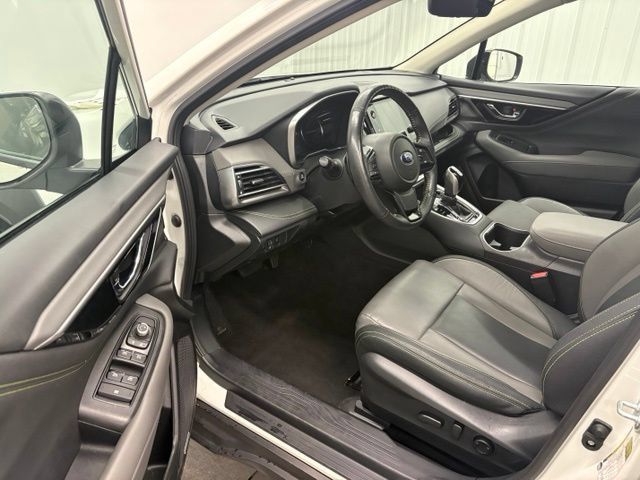 Used 2025 Subaru Outback Onyx Edition AWD/4WD image 14