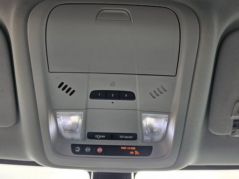 Used 2020 Chevrolet Blazer LT image 27