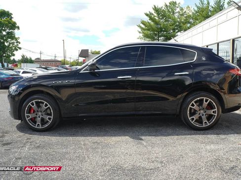 Used 2017 Maserati Levante S AWD/4WD image 4