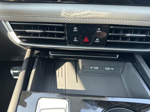 New 2026 Volkswagen Atlas Peak Edition image 24