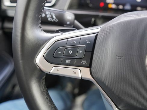 Used 2025 Volkswagen Atlas Cross Sport SEL R-Line image 32