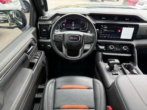Used 2025 GMC Sierra 1500 AT4 image 25