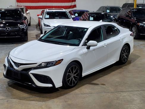 Used 2024 Toyota Camry SE FWD image 36