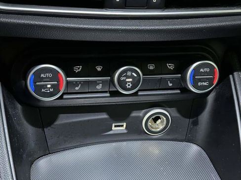 Used 2018 Alfa Romeo Stelvio Ti Sport AWD/4WD image 21