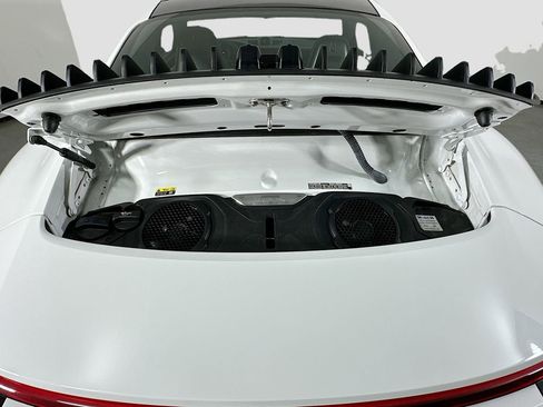 Used 2024 Porsche 911 Carrera S image 27
