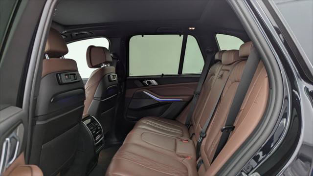 Used 2021 BMW X5 sDrive40i w/ M Sport Package RWD image 17