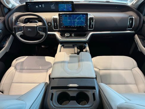 New 2025 Ford Expedition Max Platinum w/ Platinum Ultimate Package image 24