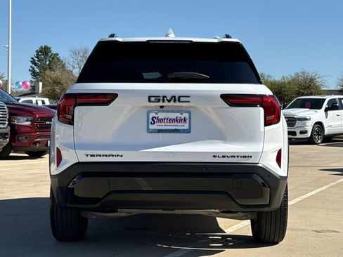 Used 2026 GMC Terrain Elevation w/ Black Edition image 7