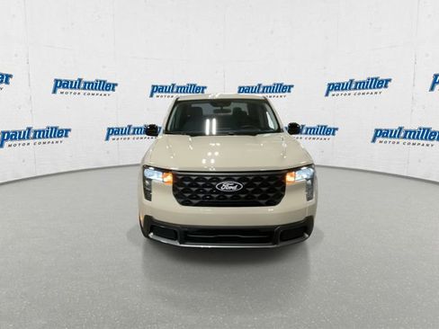 New 2025 Ford Maverick XLT w/ XLT Luxury Package image 4