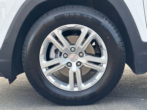 Used 2024 GMC Terrain SLE image 14