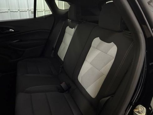 Used 2024 Chevrolet Trax RS w/ Driver Confidence Package FWD image 19