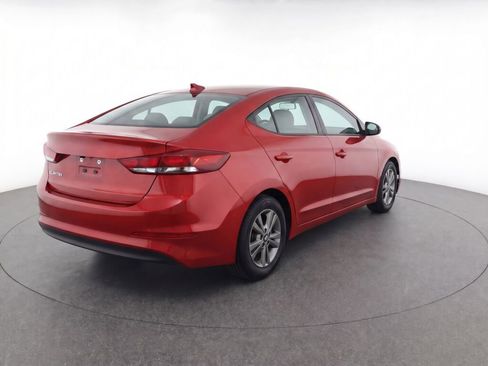 Used 2017 Hyundai Elantra SE FWD image 5