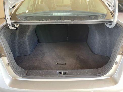 Used 2025 Nissan Versa SV image 29