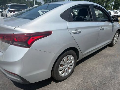 Used 2020 Hyundai Accent SE FWD image 10