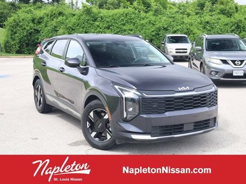 Used 2026 Kia Sportage LX FWD image 1