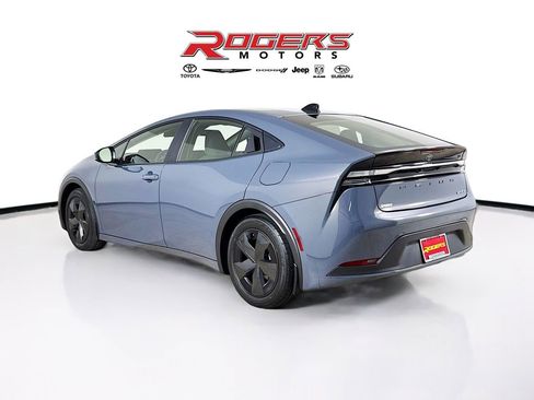 New 2026 Toyota Prius SE image 6