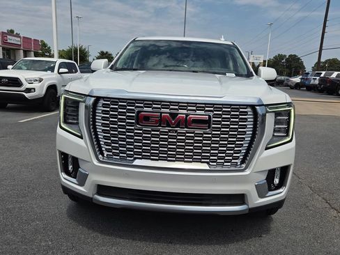 Used 2023 GMC Yukon Denali RWD image 2