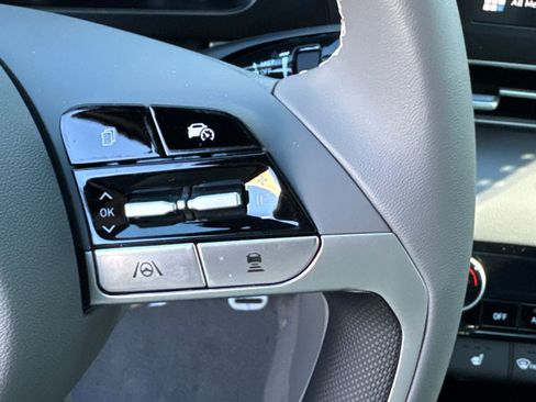 New 2026 Hyundai Elantra SEL Sport Premium FWD image 28