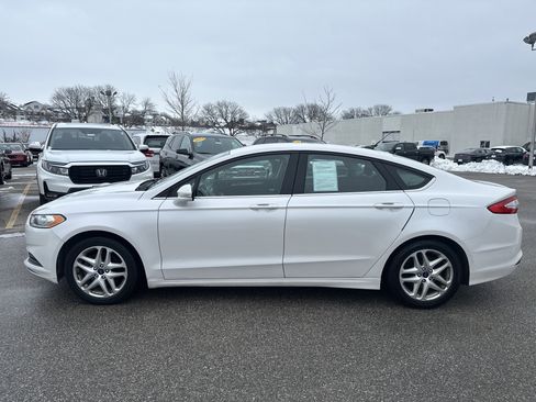 Used 2016 Ford Fusion SE image 8