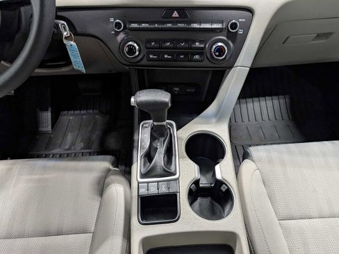 Used 2020 Kia Sportage LX AWD/4WD image 19